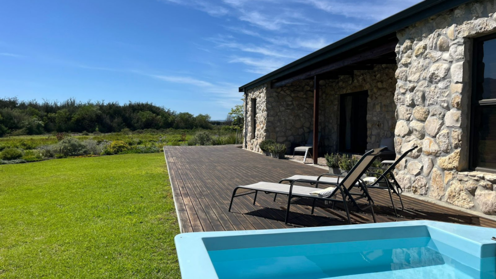 Mosaic Lagoon Lodge