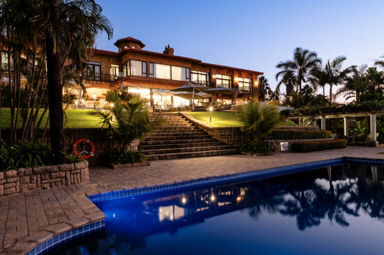 Apogee Boutique Hotel & Spa