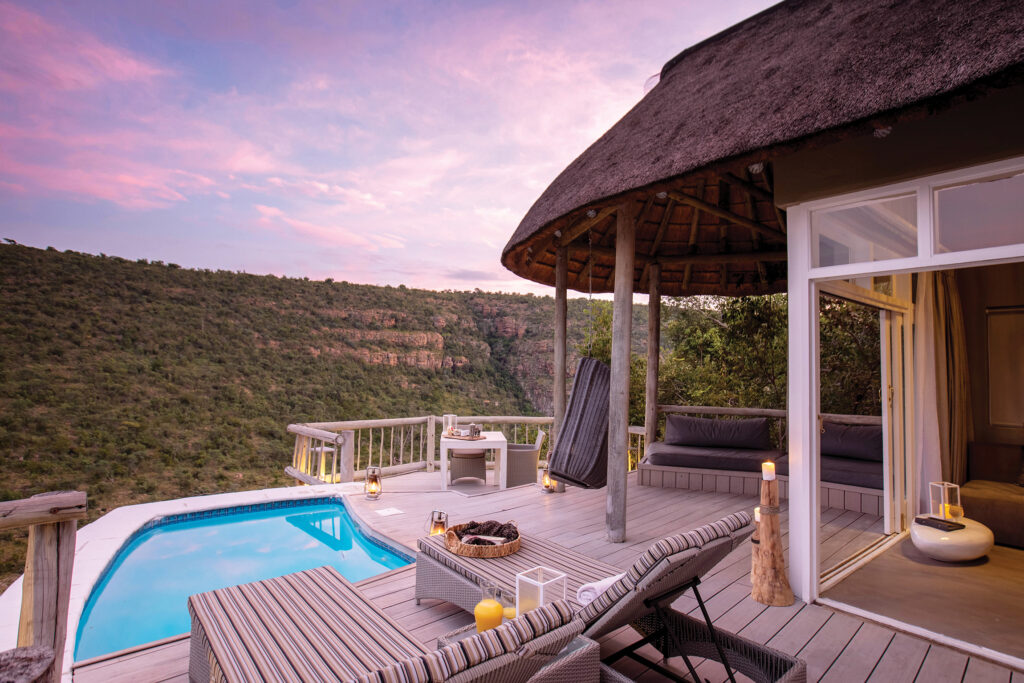 Clifftop Exclusive Safari Hideaway — suite sunrise