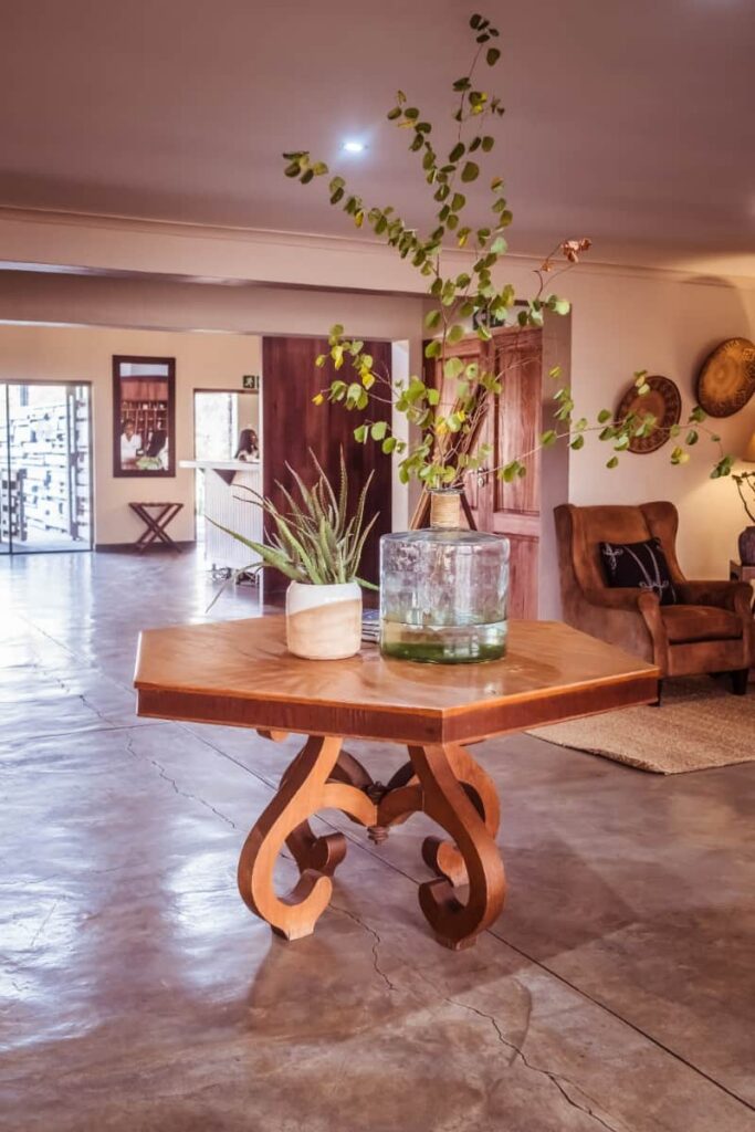 Bushveld Terrace Lodge – Hotel interior
