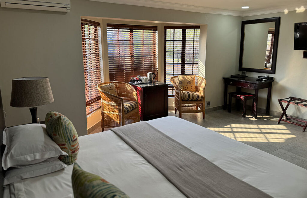 Mongena Main Lodge — family room