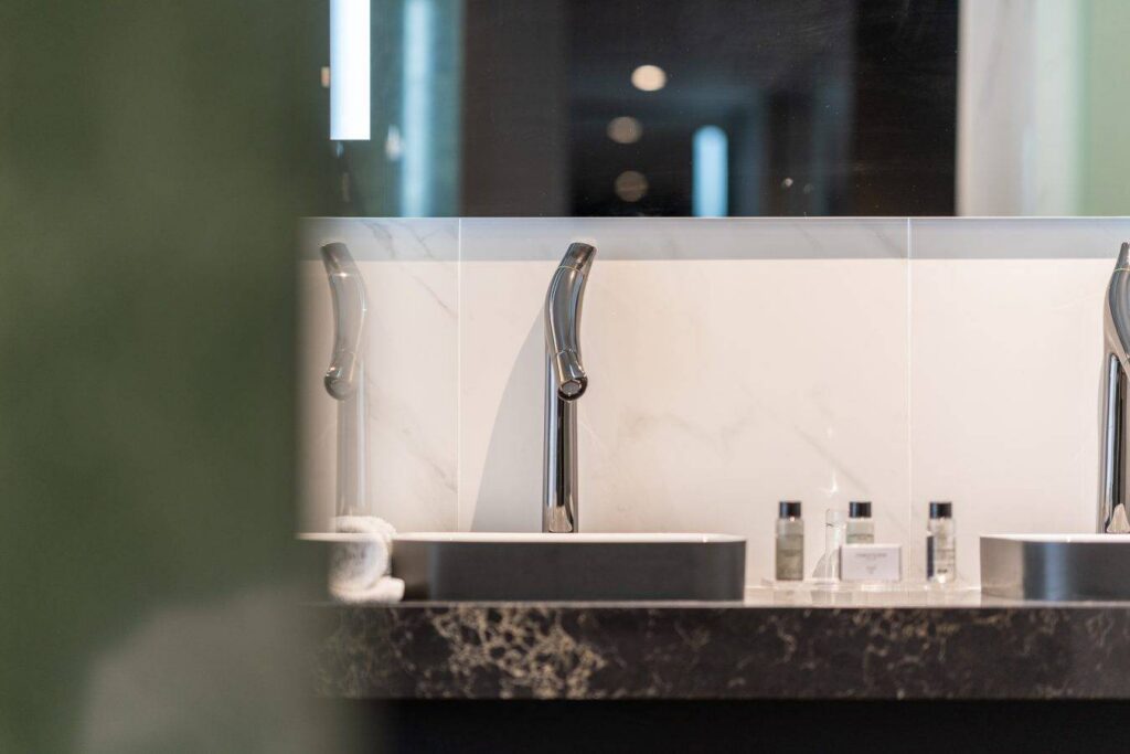 @Sandton Hotel — presidential suite bathroom