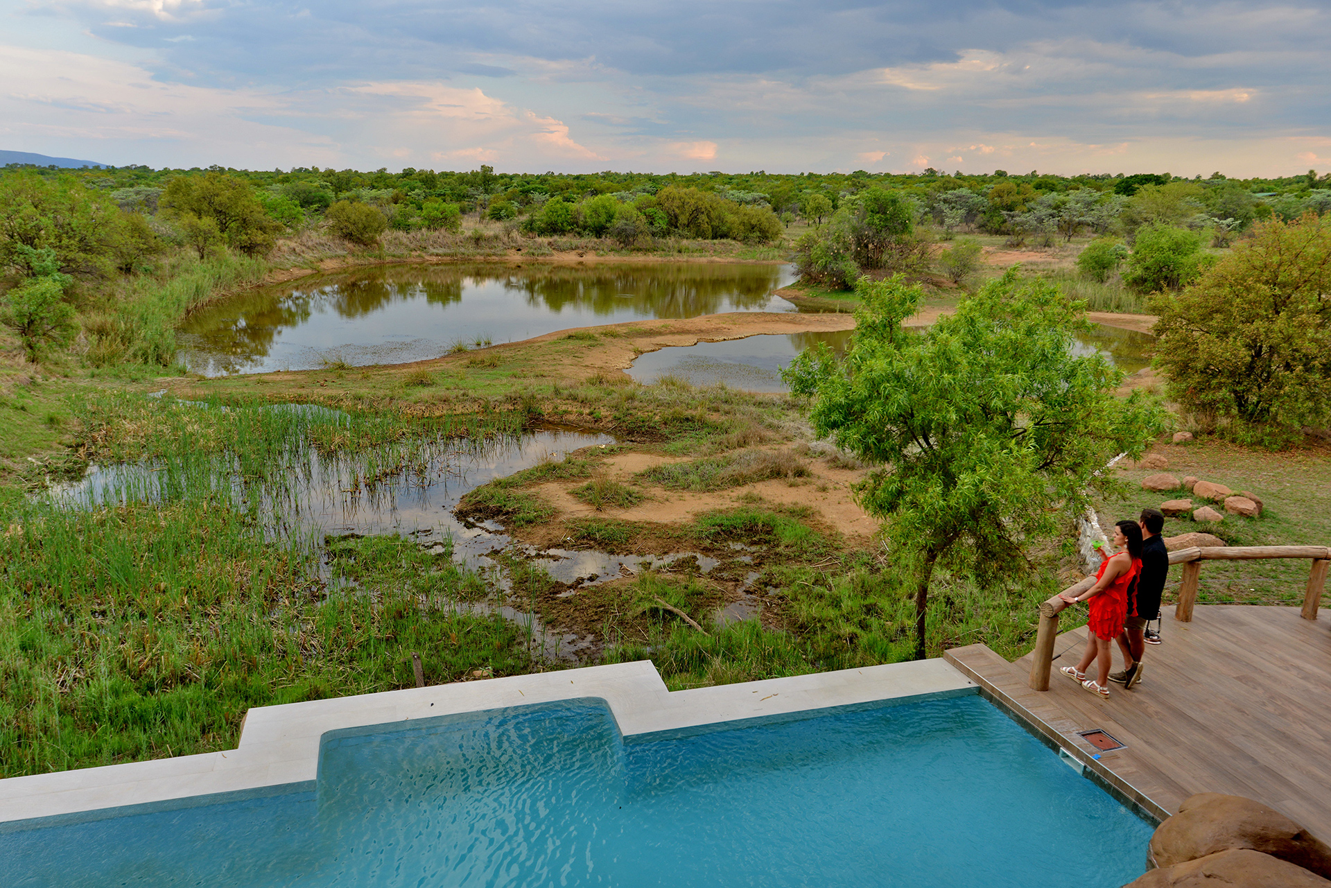 Kingfisher Villa Suites