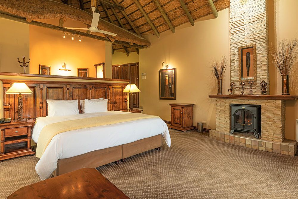 Cathedral Peak Hotel — room