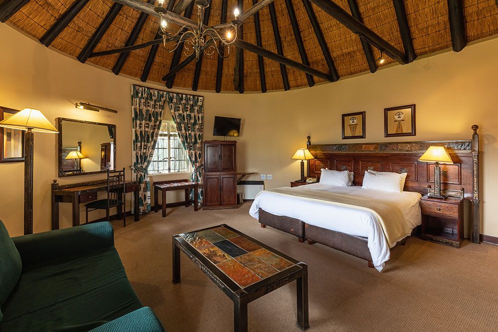 Cathedral Peak Hotel — room