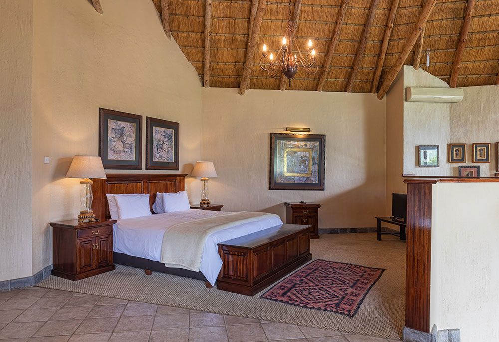 Cathedral Peak Hotel — room