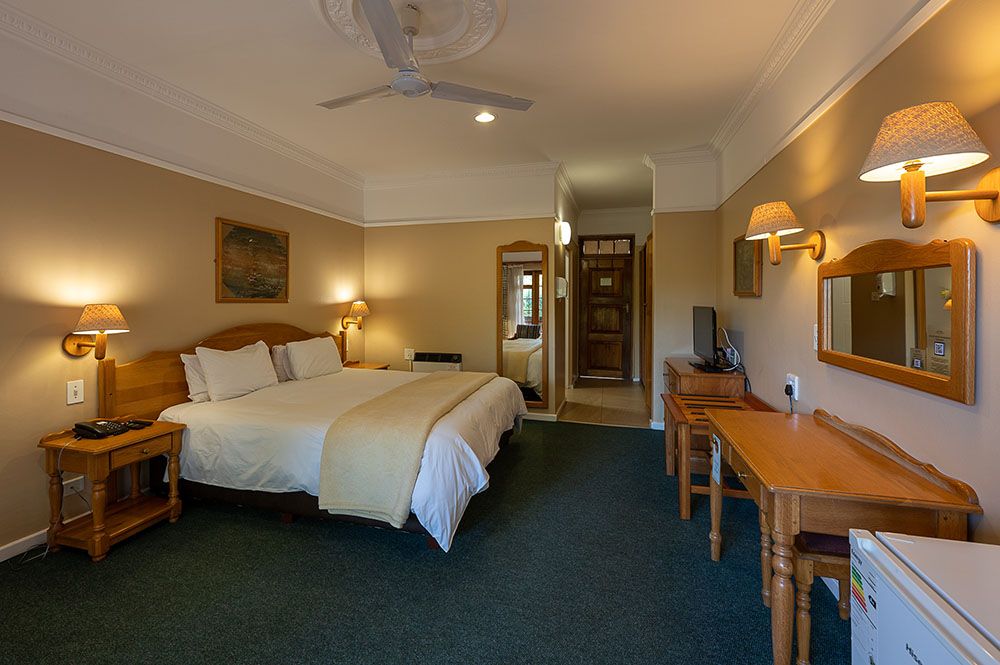 Cathedral Peak Hotel — room