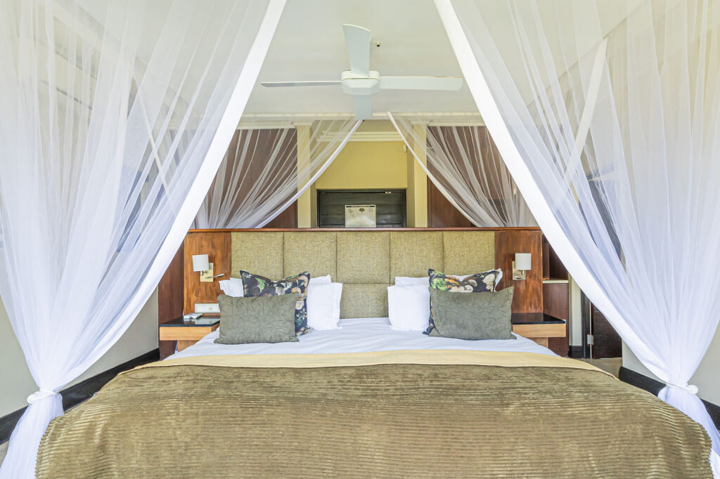 Shepherd's Tree Game Lodge – Shepherds Tree Standard Suite Bed