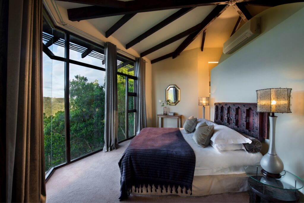 Tsala Treetop Lodge — villa bedroom
