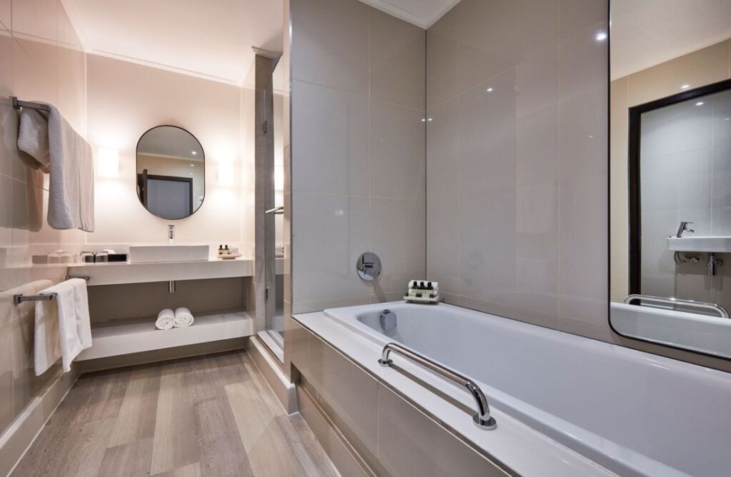 Victoria & Alfred Hotel — room