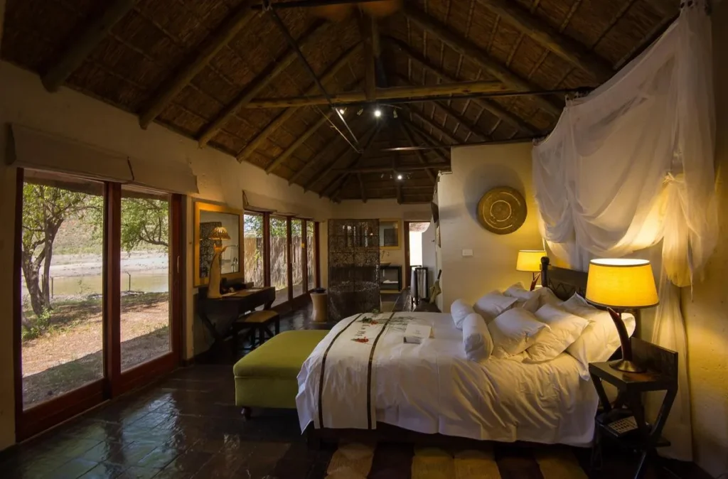 Tau Game Lodge — family suite