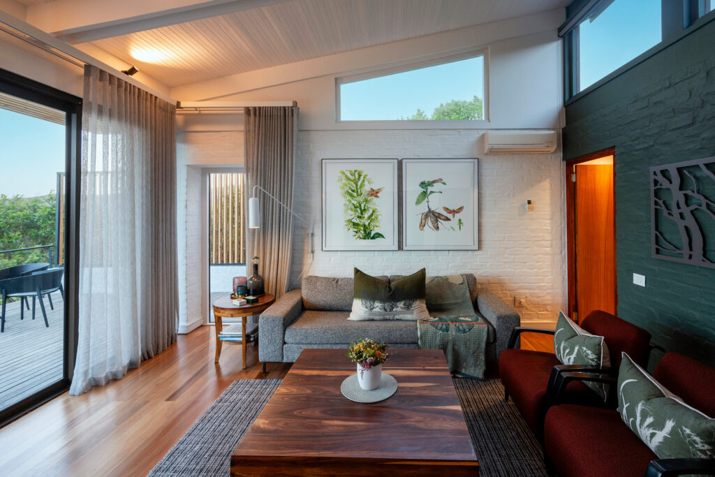 Grootbos Forest Lodge — dining area, luxury suite