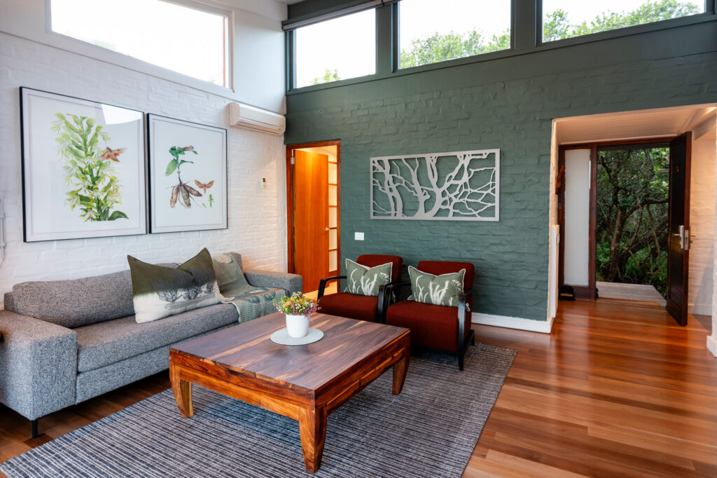 Grootbos Forest Lodge — suite lounge, entrance