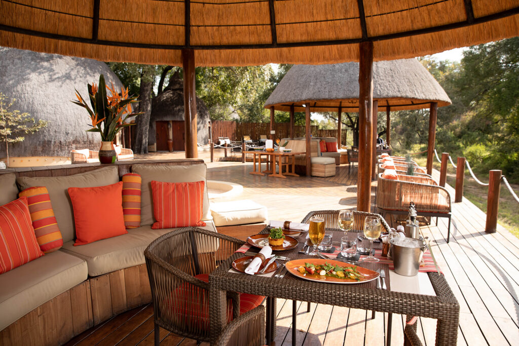 Hoyo Hoyo Safari Lodge – View Larger