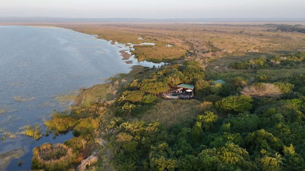 Makakatana Bay Lodge