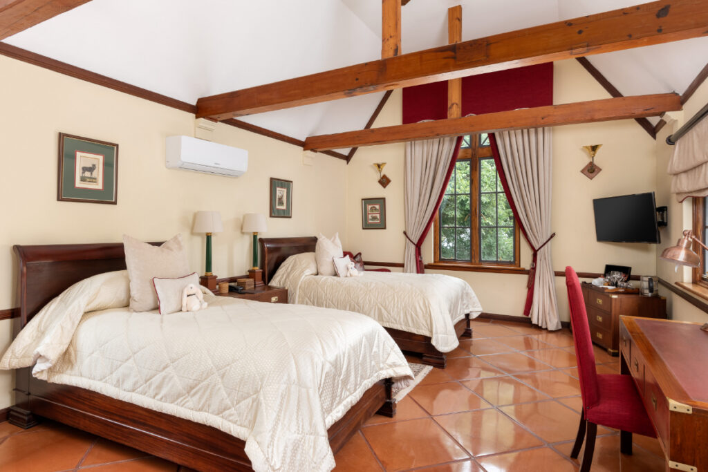 De Hoek Country Hotel — twin room