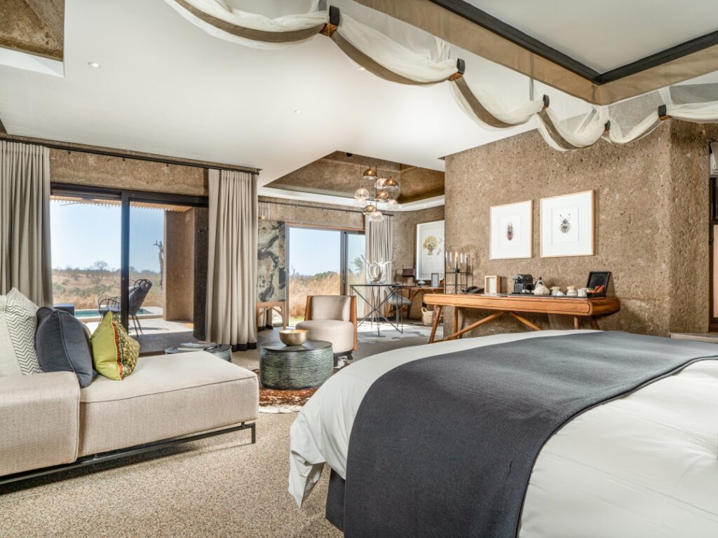 Sabi Sabi Earth Lodge — bedroom, luxury suite