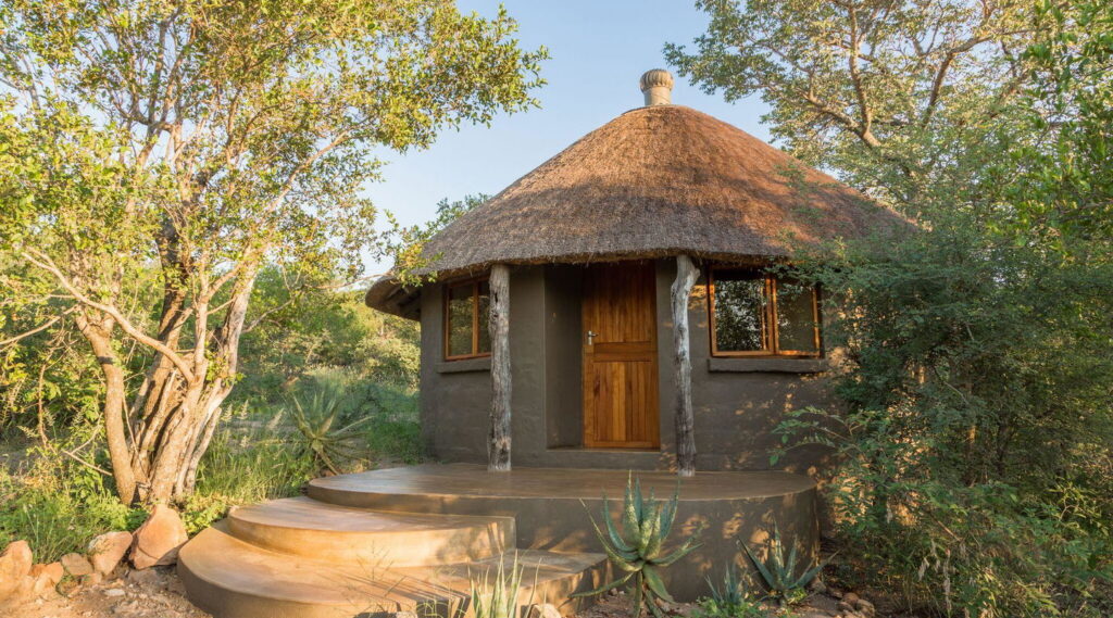 Umlani Bushcamp — hut, exterior